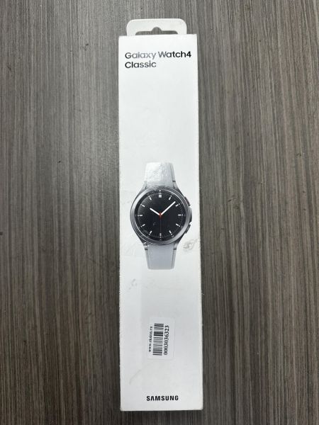 Купить Samsung Galaxy Watch 4 Classic (SM-R890/N) с СЗУ в Ангарск за 3400 руб.