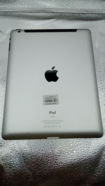 Купить Apple iPad 3 2012 32GB (A1430 MD328-370 MD405) (с SIM) в Иркутск за 3499 руб.