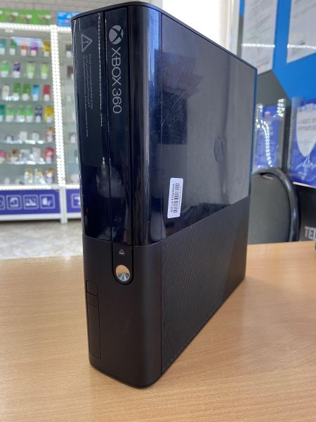 Купить Microsoft Xbox 360 E 3GB (1538) в Ангарск за 4949 руб.