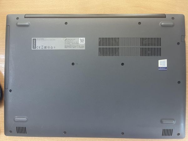 Купить Lenovo 330-15IGM 81D10032RU (8GB/SSD 240GB) в Ангарск за 14999 руб.