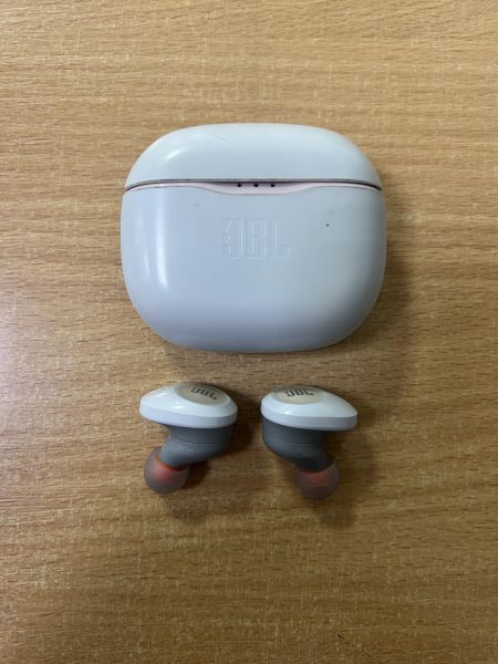 Купить JBL Tune 125TWS (T125TWS) в Ангарск за 1199 руб.