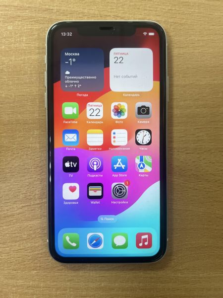 Купить Apple iPhone 11 64GB в Ангарск за 18699 руб.