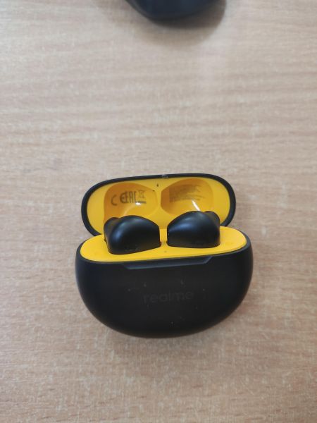 Купить Realme Buds T01 (RMA2406) в Ангарск за 500 руб.
