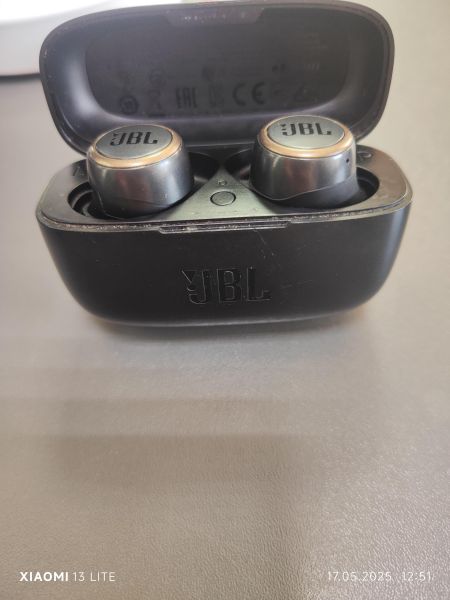 Купить JBL Live 300TWS в Ангарск за 2050 руб.