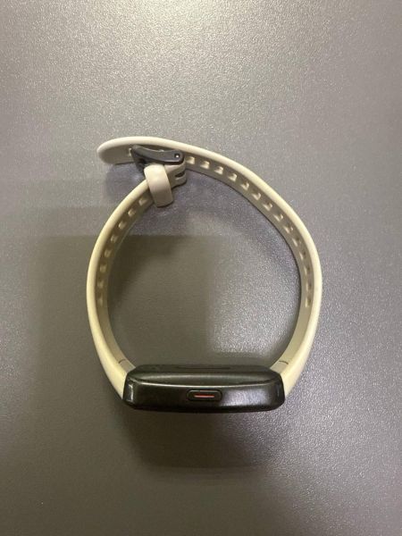 Купить Honor Band 6 (ARG-B39) с СЗУ в Ангарск за 500 руб.