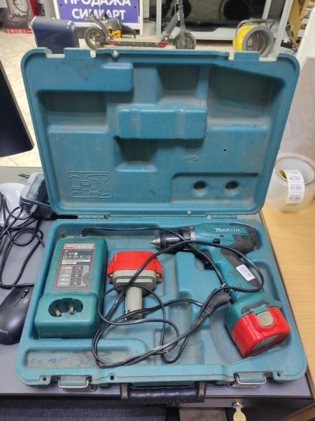 Купить Makita 6271D с СЗУ в Ангарск за 1700 руб.