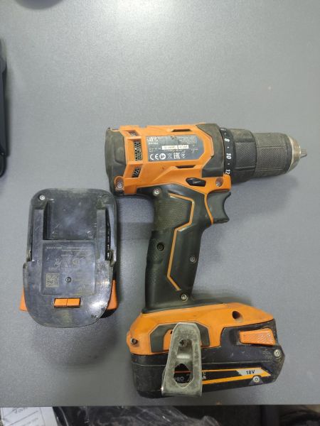 Купить AEG BS18G4 с СЗУ в Ангарск за 4100 руб.