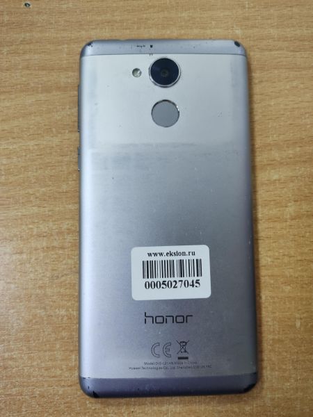 Купить Honor 6C 3/32GB (DIG-L21HN) Duos в Ангарск за 1400 руб.