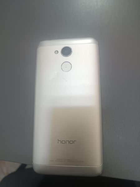 Купить Honor 6A 2/16GB (DLI-TL20) Duos в Ангарск за 1800 руб.