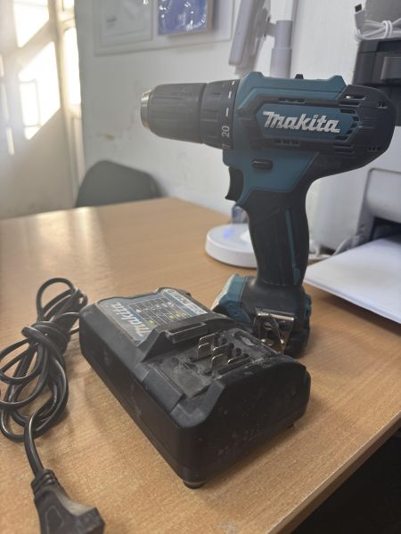 Купить Makita DF333D с СЗУ в Ангарск за 2400 руб.