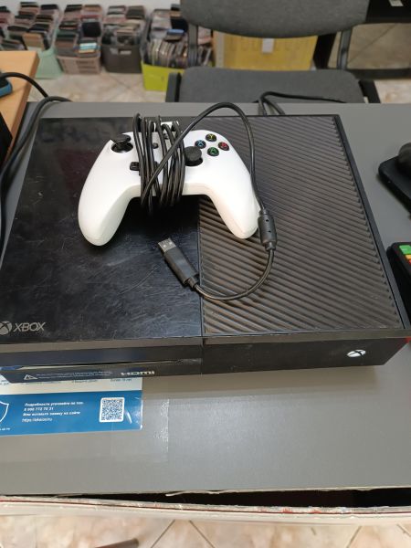 игровая приставка Microsoft Xbox One 500GB (1540) в Ангарск