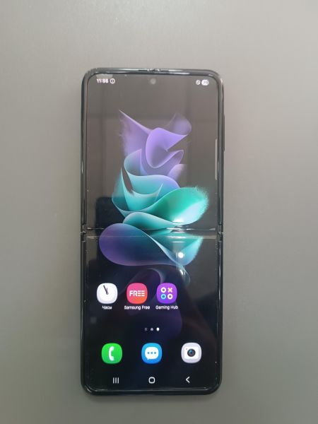 сотовый телефон Samsung Galaxy Z Flip 3 5G 8/256GB (F711N) в Ангарск