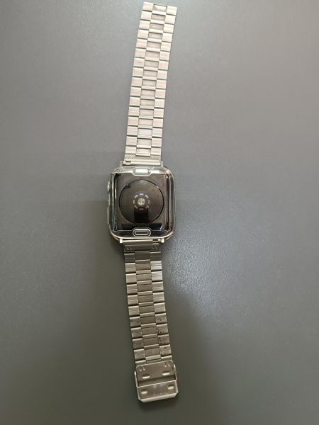 умные часы и браслеты Apple Watch SE 44mm (A2352) с СЗУ в Ангарск