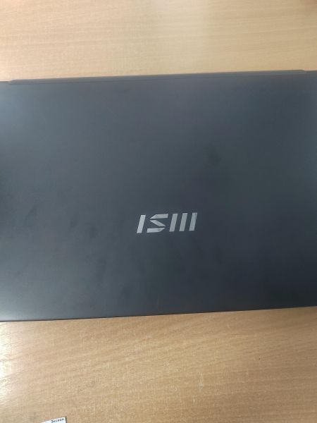 ноутбук MSI Modern 15 B7M-260XB в Ангарск