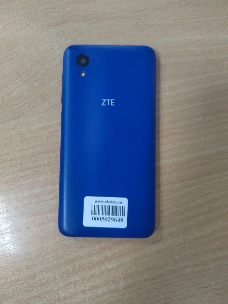 сотовый телефон ZTE Blade L8 16GB (L8RU) Duos в Ангарск