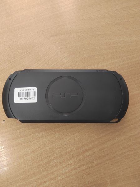 игровая приставка Sony PlayStation Portable (PSP-E1008) с СЗУ в Ангарск