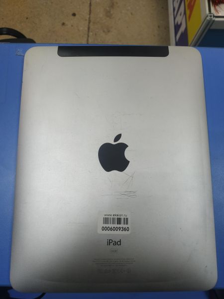 Купить Apple iPad 1 2010 64GB (A1337 MC349-496) (с SIM) в Ангарск за 2199 руб.
