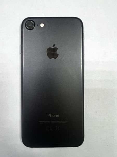 Купить Apple iPhone 7 32GB в Ангарск за 4399 руб.