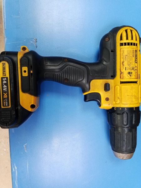 Купить DeWALT DCD734 с СЗУ в Ангарск за 4599 руб.