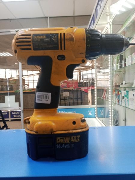 Купить DeWALT DC728 с СЗУ в Ангарск за 2099 руб.