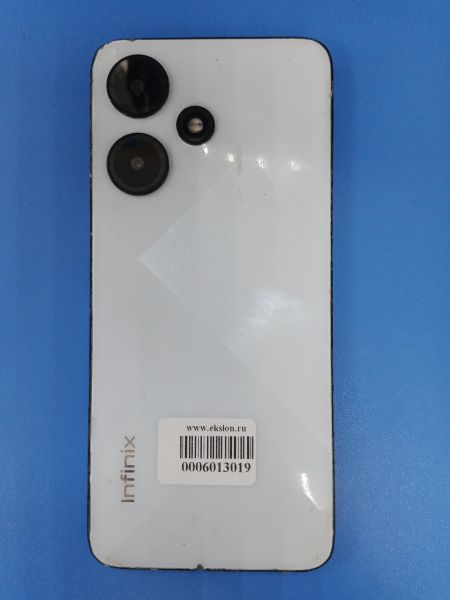 Купить Infinix Hot 30i 4/64GB (X669D) Duos в Ангарск за 4000 руб.