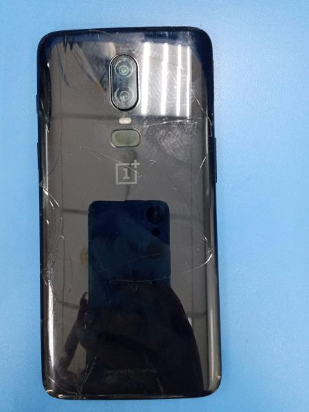 Купить OnePlus 6 8/128GB (A6003) Duos в Ангарск за 5100 руб.