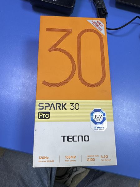 Купить TECNO Spark 30 Pro 8/128GB (KL7) Duos в Ангарск за 9100 руб.
