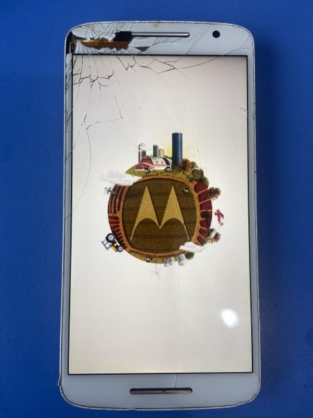 Купить Motorola Moto X Play 16GB (XT1562) Duos в Иркутск за 1699 руб.