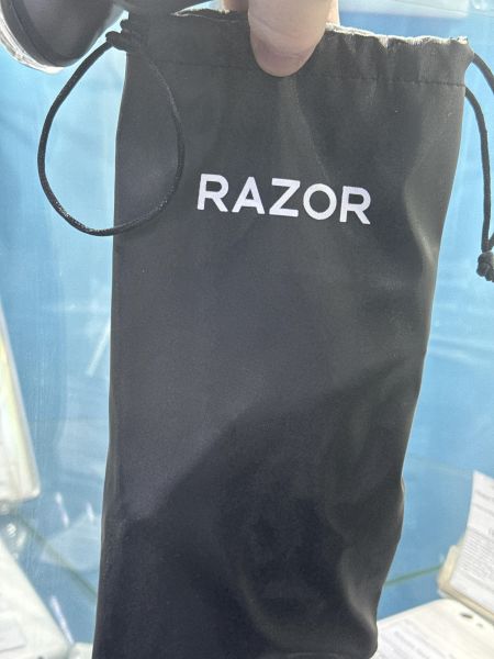 Купить Razor FK-8605 с СЗУ в Чита за 399 руб.