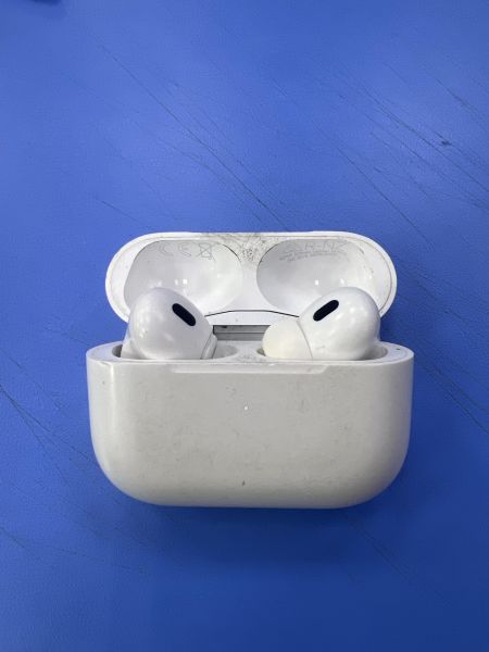 Купить Apple AirPods Pro 2 (A2931, A2698, A2699) в Чита за 9399 руб.