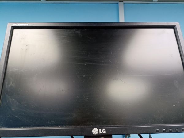 Купить LG E2211S в Чита за 1900 руб.