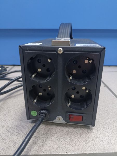Купить IPPON AVR-2000 в Чита за 1100 руб.