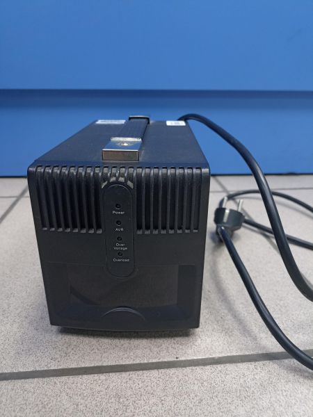 Купить IPPON AVR-2000 в Чита за 1100 руб.
