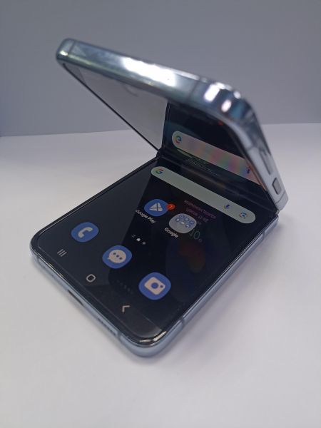 Купить Samsung Galaxy Z Flip 4 8/512GB (F721N) Duos в Чита за 41150 руб.