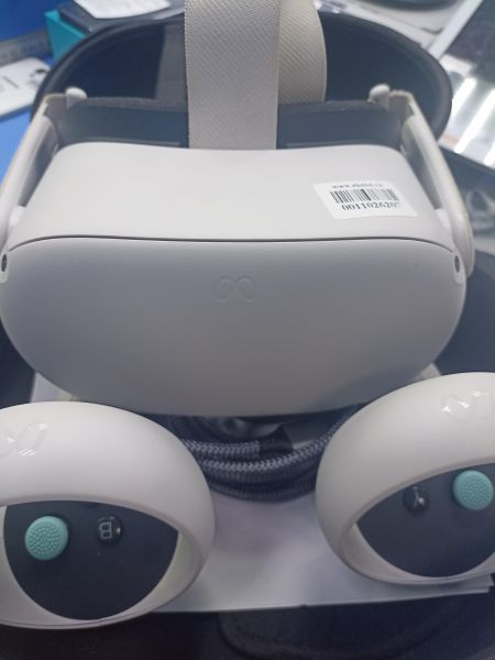 Купить Oculus Quest 2 (2 геймпада) (KW49CM) в Чита за 21200 руб.