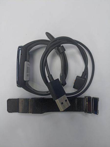 Купить Xiaomi Smart Band 7 Pro (M2141B1) с СЗУ в Чита за 1200 руб.