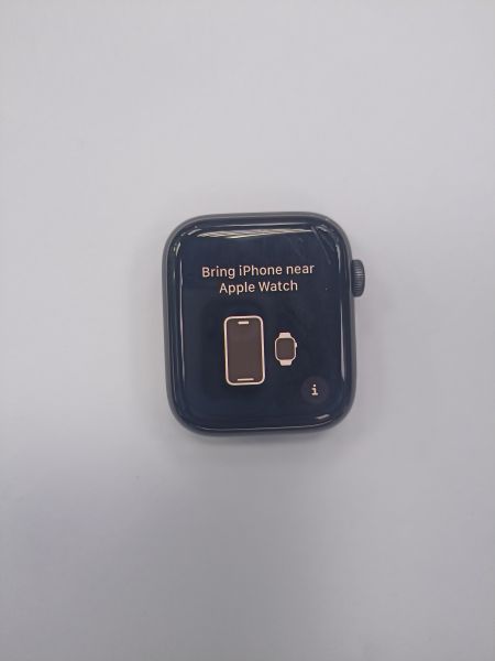 Купить Apple Watch SE 44mm (A2352) с СЗУ в Чита за 7500 руб.