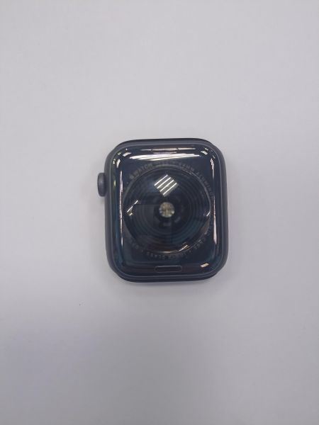Купить Apple Watch SE 44mm (A2352) с СЗУ в Чита за 7500 руб.