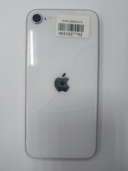 Купить Apple iPhone SE 2nd gen. 2020 64GB в Чита за 7100 руб.
