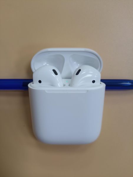 Купить Apple AirPods 2 (A2031, A2032, A1602) в Чита за 1500 руб.
