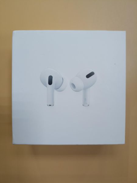 Купить Apple AirPods Pro (A2083, A2084) в Чита за 4000 руб.