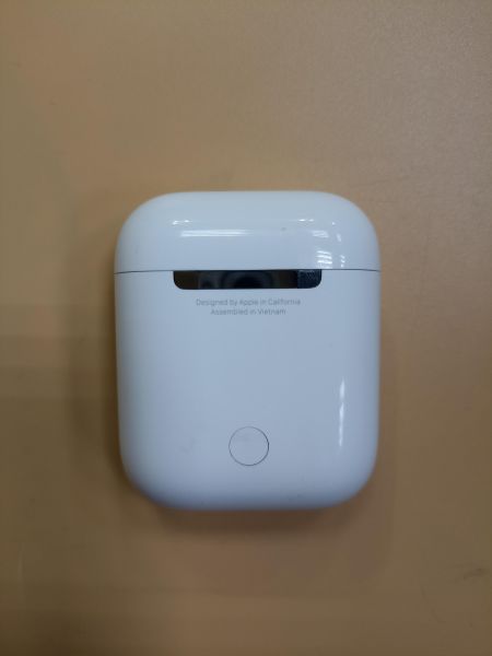 Купить Apple AirPods 2 (A2031, A2032, A1602) в Чита за 1500 руб.