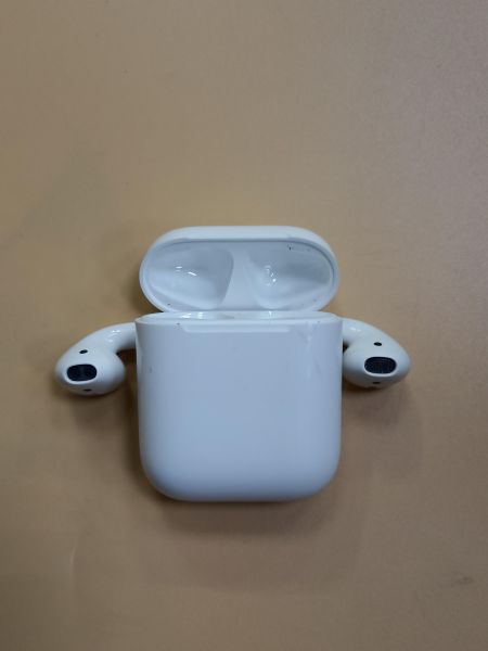 Купить Apple AirPods 2 (A2031, A2032, A1602) в Чита за 1500 руб.