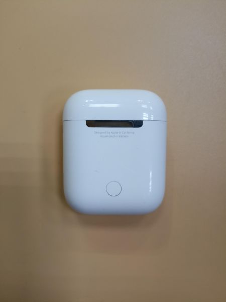 Купить Apple AirPods 2 (A2031, A2032, A1602) в Чита за 1500 руб.