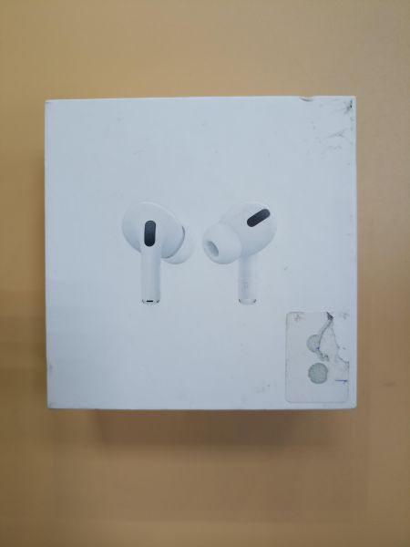 Купить Apple AirPods Pro (A2083, A2084) в Чита за 4200 руб.