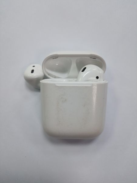 Купить Apple AirPods 2 (A2031, A2032, A1602) в Чита за 1500 руб.