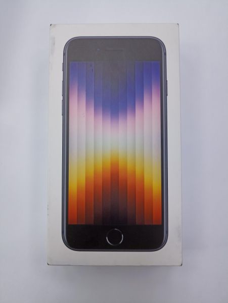 Купить Apple iPhone SE 3rd gen. 2022 64GB в Чита за 10100 руб.
