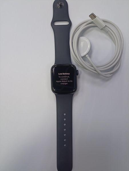 умные часы и браслеты Apple Watch SE 2 40mm (A2722) с СЗУ в Чита