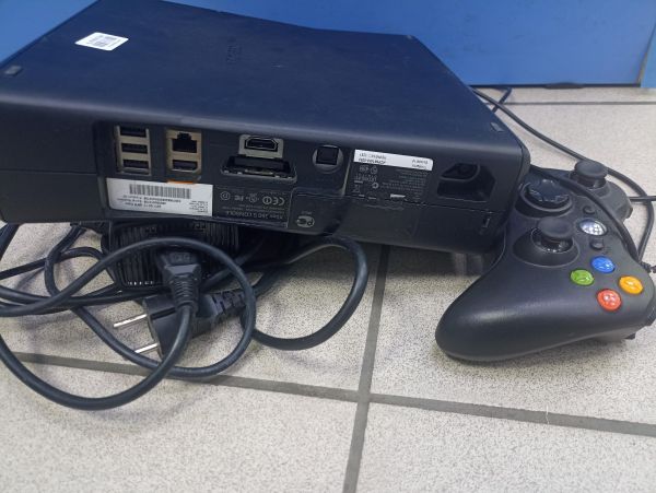 игровая приставка Microsoft Xbox 360 S 160GB (1439) в Чита