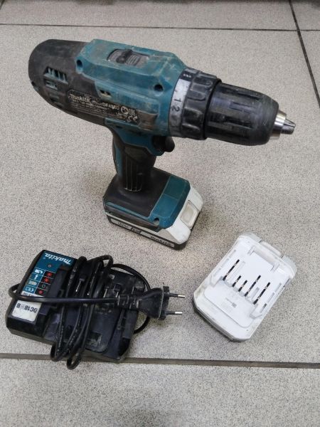 Купить Makita DF488D/DWE с СЗУ в Черемхово за 4000 руб.